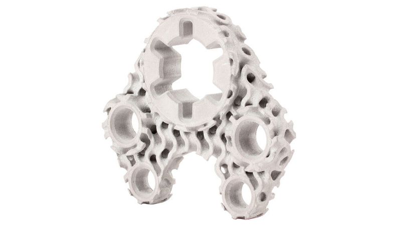 Diese Maschinenhalterung wurde für Titan Ti64 anstelle von rostfreiem Stahl 17-4PH konstruiert. Das Gewicht des Teils konnte um 59 Prozent reduziert werden.