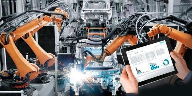 In der Cloud des Systems wird eine Instandhaltungsapplikation betrieben, die die Daten der Schweißzangenroboter in einem Instandhaltungs-Dashboard abbildet.