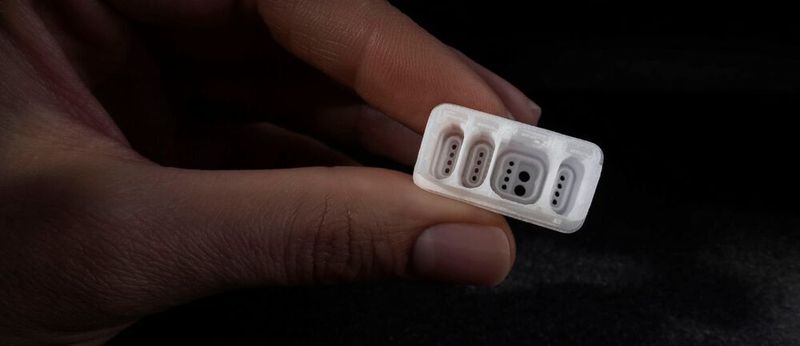 Mit Fine Detail Resolution (FDR) sind erstmals Bauteile mit einer Detailauflösung von 0,05 Millimetern und minimalen Wandstärken von 0,22 Millimetern möglich.