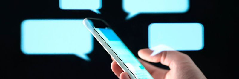 Die vom EU-Parlament verabschiedete Chatkontrolle sei ein Angriff auf die vertrauliche Kommunikation von Bürgerinnen und Bürger und setze diese faktisch einem unzulässigen Generalverdacht aus, kritisiert der Digitalcourage e.V.