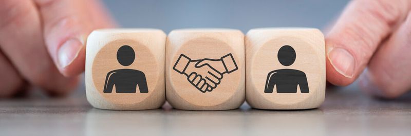 In einem intelligenten Vertragsmanagement können Smart Contracts auch ohne die Blockchain existieren.