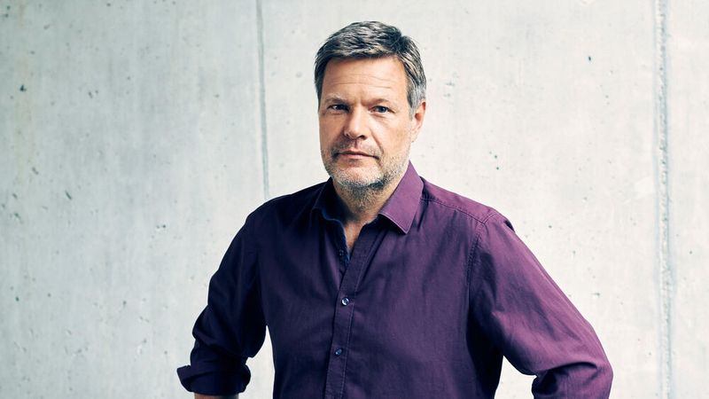 „Dass wir in zehn Jahren Staus und Blechlawinen wie im Moment haben, würde ich sehr stark bezweifeln“, sagt Grünen-Chef Robert Habeck.
