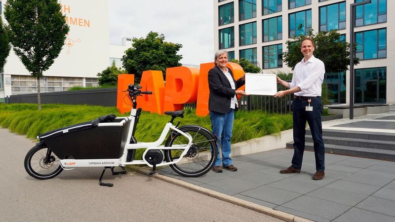 Lapp bietet u.a. die Nutzung eines firmeneigenen E-Lastenrades an.