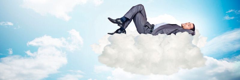 IT-Verantwortliche sollten regelmäßig, besonders in der Urlaubszeit, die Sicherheit aller IT-Systeme checken und die Kollegen und Kolleginnen schulen und sensibilisieren.