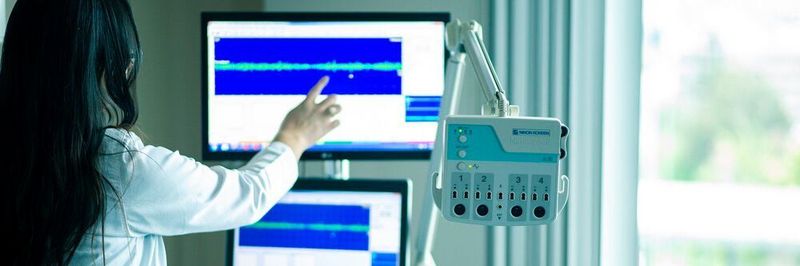 Das Internet of Medical Things (IoMT) bietet Hackern zahlreiche Einfallstore. Wird ein medizinisches Gerät gekapert, ist der Patient einer erheblichen Gefahr ausgesetzt. (Symbolbild)