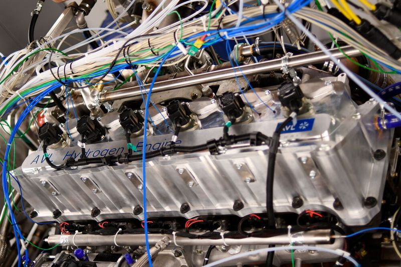 In Europa arbeitet kein Autohersteller mehr am Wasserstoff-Verbrennungsmotor – Lediglich Entwicklungsdienstleister und Forschungsgruppen. Im Bild ein Motor für Nutzfahrzeuge von AVL und der TU Graz.