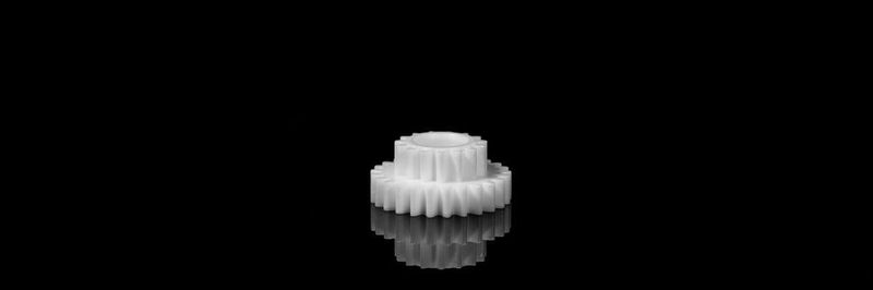Maxon arbeitet mit technischer Keramik sowohl in konventionellen als auch in additiven Verfahren. Mit 3D-Druck werden andere Anwendungen möglich.