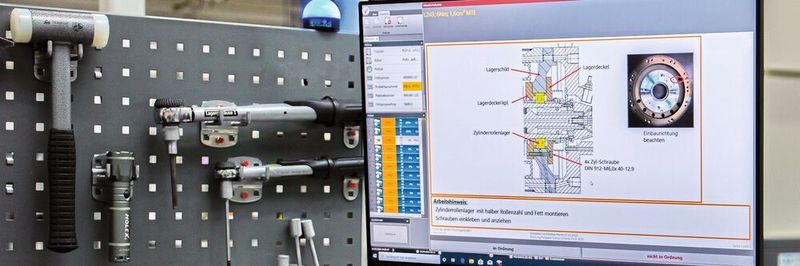 Die Software Elution von Elabo unterstützt den Mitarbeiter am Montagearbeitsplatz und leitet ihn durch die Arbeitsschritte.