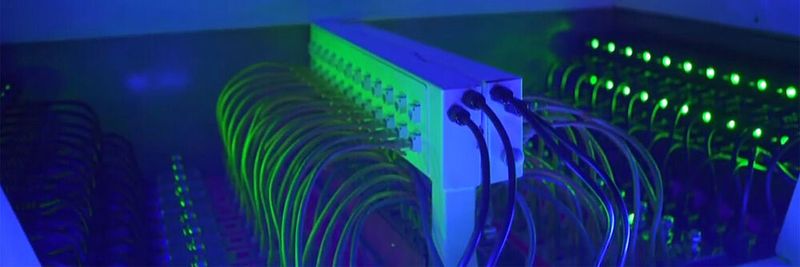 Das Immesionskühlungsprodukt „AIC24“ von Asperitas erfüllt nun die Qualitäts- und Sicherheitsqualifikationen des Open Computer Project.