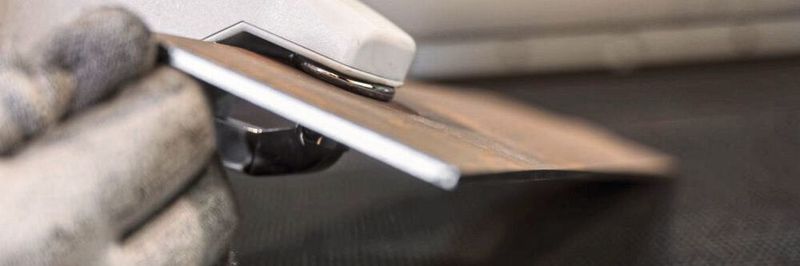 In Georgsmarienhütte werden etwa 1500 unterschiedliche Bauteile aus verschiedensten Materialsorten und in verschiedenen Dicken gefertigt, die für Sicherheitsfahrzeuge eingesetzt werden.