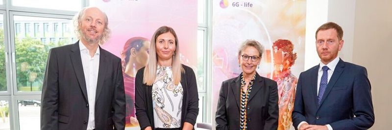 Opening vom „6G-Life-Forschungshub“: Prof. Frank Fitzek, 6G-Life Program Manager Sarah Franke, TUD-Rektorin Prof. Ursula M. Staudinger und der Sächsische Ministerpräsident Michael Kretschmer.