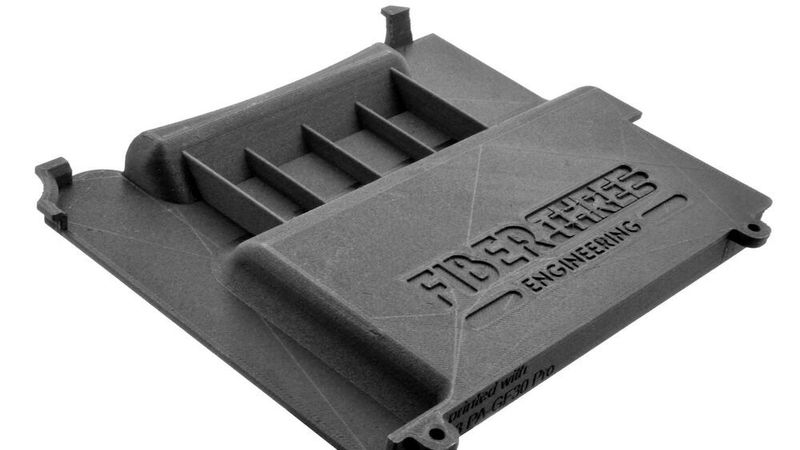 Das neue Fiberthree-Material soll die Güte der gedruckten Bauteile in Bezug auf Oberflächenstruktur und Haptik verbessern.