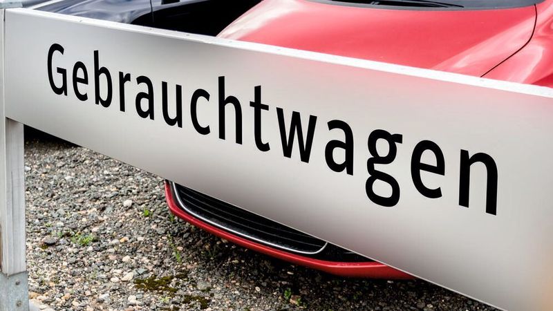 Bis zum Jahresende sollten Gebrauchtwagenhändler ihre Vertragsformulare, Kalkulationen etc. auf das neue Gewährleistungsrecht abgestimmt haben.