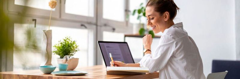 Beschäftigte im Bereich IT und technische Dienstleistungen arbeiten zu 75 Prozent im Homeoffice.