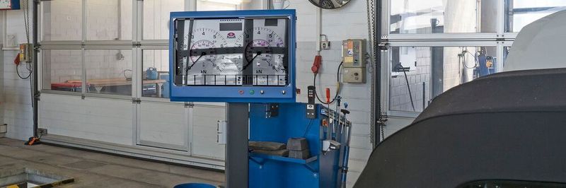 Klassische Hauptuntersuchung: Der TÜV SÜD wird künftig das automatisierte Fahren überwachen, die Fahrzeugsoftware prüfen oder den Zustand der Batterie.