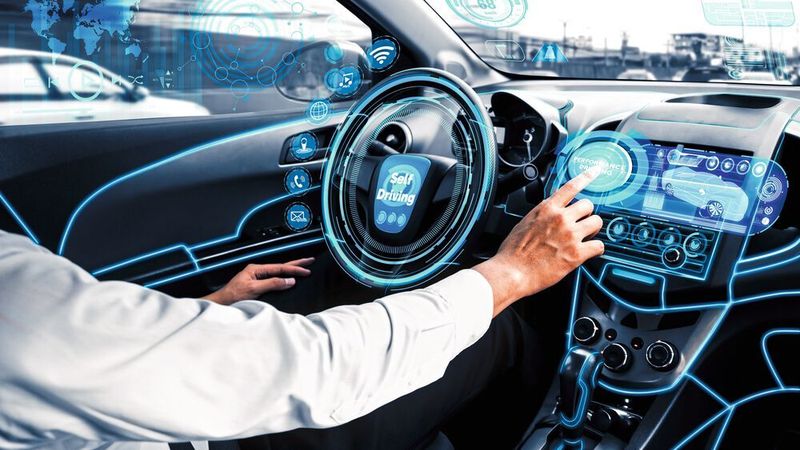 Die Künstliche Intelligenz (KI) ist aus einer modernen Welt nicht mehr wegzudenken – von autonomen Fahrzeugen über die medizinische Diagnose bis hin zu fortschrittlichen Fertigungstechnologien.