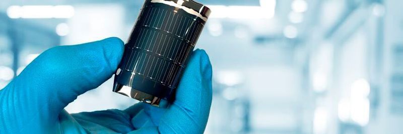 CIGS flexible solar cells consist of very thin layers and include a compound composed of the elements copper, indium, gallium and selenium. The layers are deposited onto flexible polymer substrates, mainly by vacuum processes.