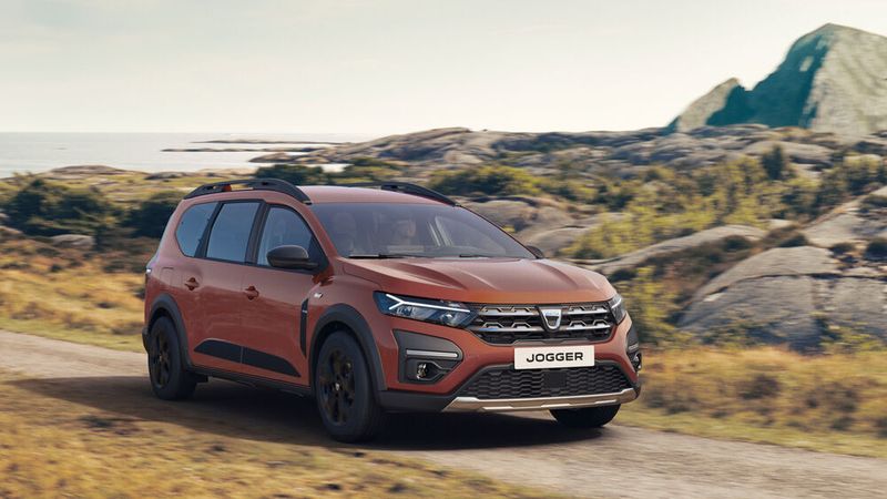 Der neue Dacia Jogger ist ein sogenannter Crossover, also eine Mischung aus kombiähnlicher Großraum-Limousine und einem typischen SUV.