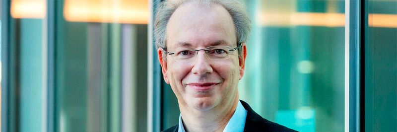 Ralf Koenzen fordert von Bund, Ländern und Schulträgern, dass die Ausschüttung der Fördermittel des DigitalPakt Schule Tempo aufnimmt.