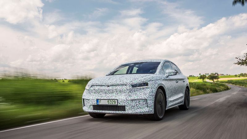 Mit dem Enyaq Coupé iV verleiht Skoda seinem Elektro-SUV eine gute Portion mehr an Emotionalität.