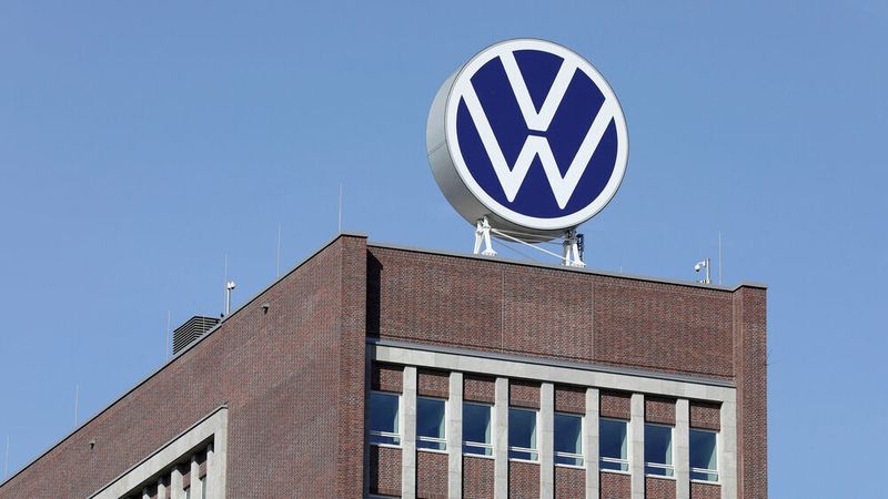 Knapp 75 Prozent von Volkswagen Payments gehen an JP Morgan.