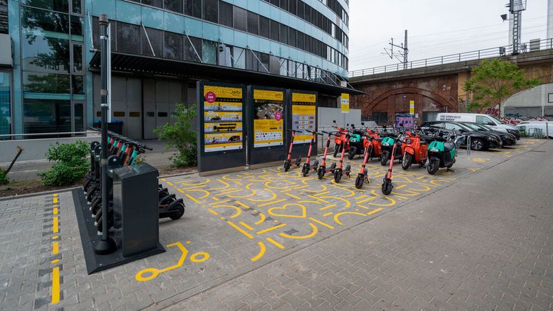 Kleinstfahrzeuge wie E-Mopeds oder Scooter sind wenig kapitalintensiv – Anbieter sind deshalb oft schneller profitabel als beispielsweise Carsharing-Unternehmen.