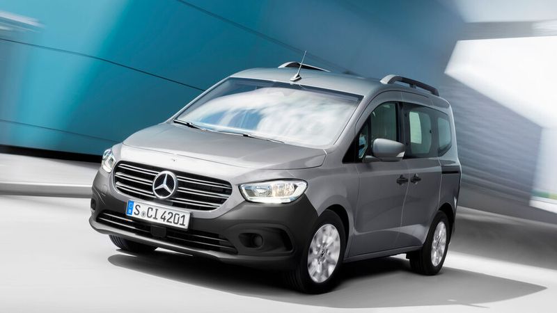Der Mercedes Citan teilt sich die Technik wieder mit dem Renault Kangoo.
