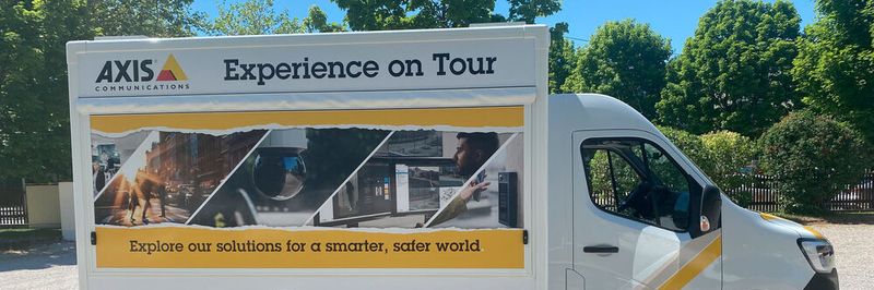 Mit einem umgebauten Van will Axis das Experience Center mobil machen und das Portfolio bei Partnern und Endkunden vor Ort vorstellen.