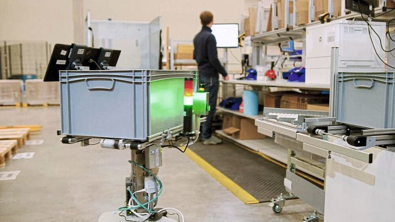 Ein autonomer mobiler Roboter zur Unterstützung in der Kommissionierung.