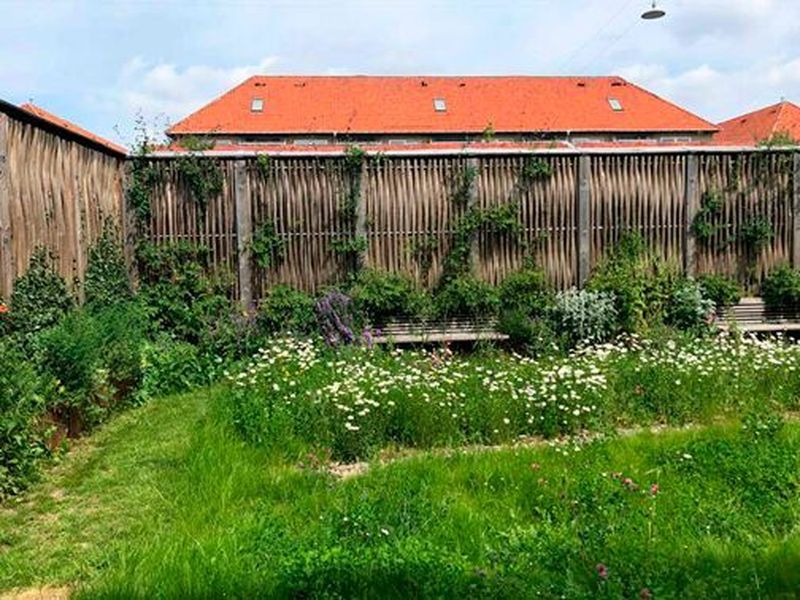 Wenn es auch idyllisch und natürlich wirkt – hinter dem Weidenzaun steckt jede Menge Technik, die mit Simulation entworfen und validiert wurde.