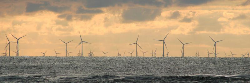 Im Wasserstoff-Leitprojekt „H₂Wind“ entwickeln Forschende Elektrolyseure und Wasserstoffspeicher, die im Meer betrieben werden können.