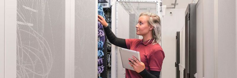 Rechenzentren brauchen als Teil der Kritischen Infrastrukturen (KRITIS) besondere Schutzmaßnahmen.