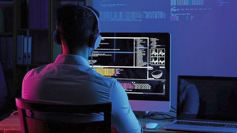 Die Nachfrage steigt, doch noch immer gibt es zu wenig IT-Fachkräfte. Viele Unternehmen setzen als Ausgleich mittlerweile auf Low-Code.