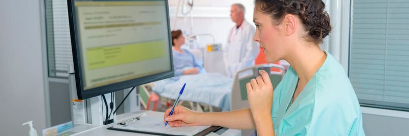 Gesundheitsdaten wie Krankengeschichte, eingenommene Medikamente und Infos über vergangene Behandlungen müssen vor Unbefugten geschützt werden