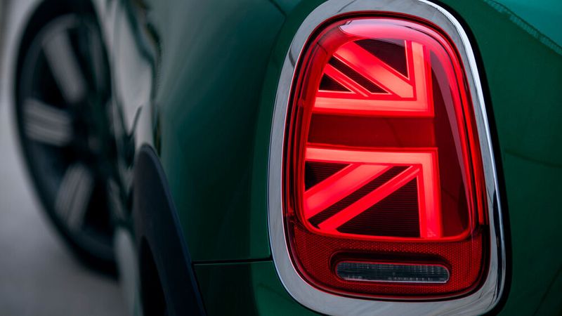 Im September wurden in Großbritannien gut 34 Prozent weniger Fahrzeuge neu registriert als im Vorjahresmonat.