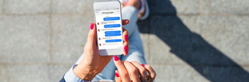 Facebook unter massivem politischen Druck. Totalausfall und Whistleblowerin belasten den Konzern