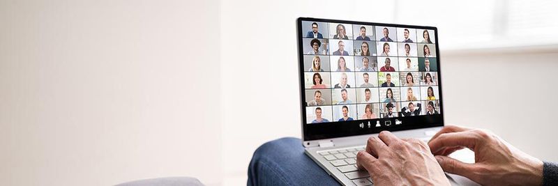 Viele Büroangestellte verbringen viel zu viel Zeit in Videocalls.
