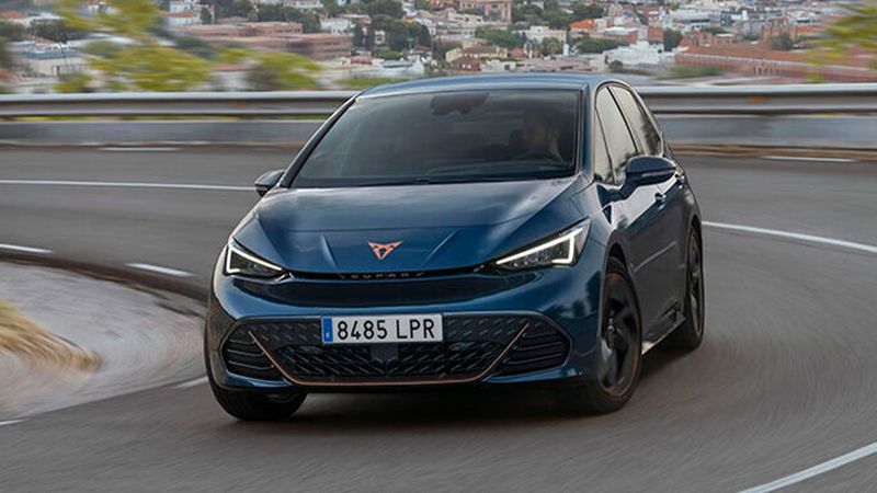 Der Cupra Born nähert sich der Auslieferung. Vorbestellung und Produktion sind gestartet. Nun beginnen auch die Fahrtests für die Fachpresse.