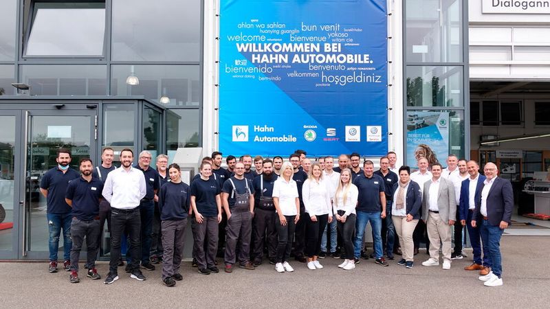 Erfolgreich unterwegs: die Mitarbeiter des Servicebereichs von Hahn Automobile, Niederlassung Weinstadt.
