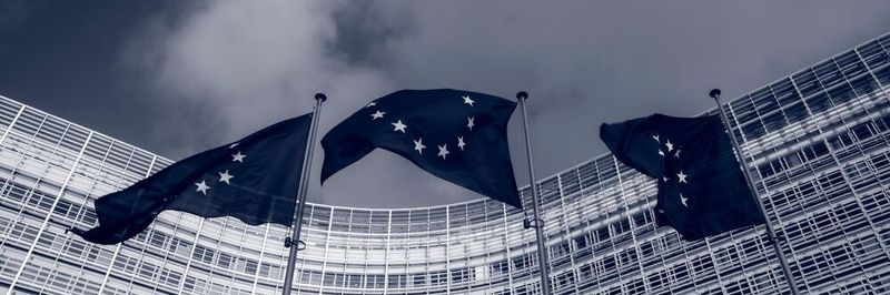Mit einem neuen Gesetz möchte die EU einen verbindlichen Rechtsrahmen für den vertrauenswürdigen Einsatz künstlicher Intelligenz schaffen.