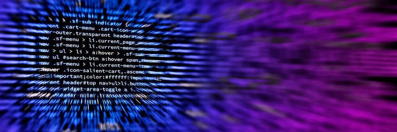 Logische Programmiersprachen wie Logica lösen die Probleme von SQL, indem sie die Syntax der mathematischen Aussagenlogik und nicht die natürliche englische Sprache verwenden.