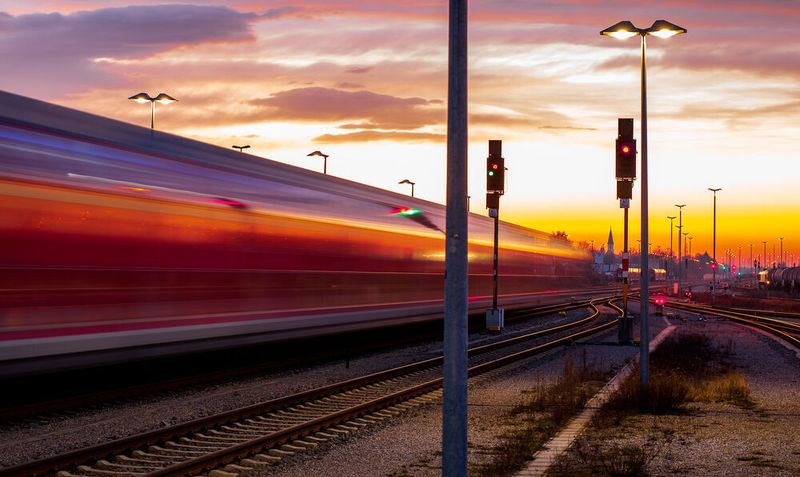 Der Trend der Digitalisierung ist auch im Bereich der Schieneninfrastruktur deutlich spürbar.