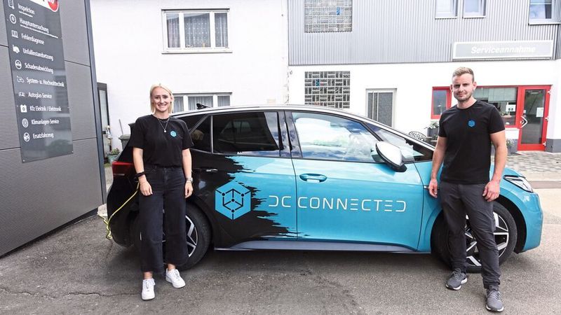 Kfz-Meister Dennis Christ hat zusammen mit Bianca Christ den „DCoder“ ins Leben gerufen. Das OBD-Dongle-Konzept ist speziell auf die Bedürfnisse freier Werkstätten zugeschnitten.