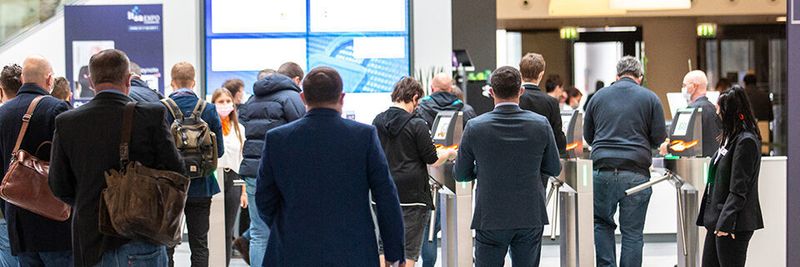 Mit 274 Ausstellern und rund 5.200 Fachbesuchern war die it-sa 2021 wieder einer der wichtigsten Treffpunkte für IT-Sicherheitsexperten und -entscheider.