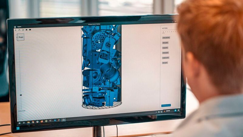 Bei der neuen Nesting-Lösung werden die 3D-Objekte automatisch nach frei definierbaren Konfigurationen im zylindrischen Druckbereich des Sintratec-S2-Systems platziert.