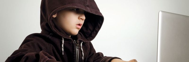 Schulen benötigen Sicherheitskonzepte, um sich vor Kriminellen, aber auch vor Schülerstreichen zu schützen.