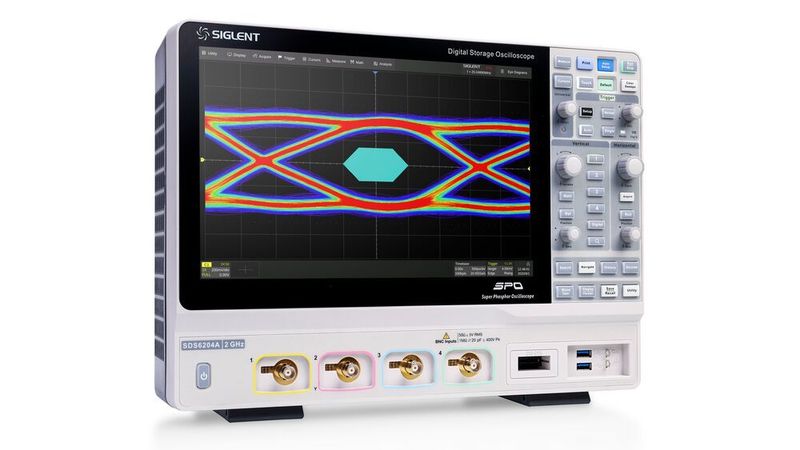 Neue Eingangsstufe: Die Oszilloskope der Serie SDS6000A von Siglent bieten eine Bandbreite von 2 GHz und eine Abtastrate von 5 GS/s je Kanal. Insgesamt stehen vier analoge Kanäle bereit.