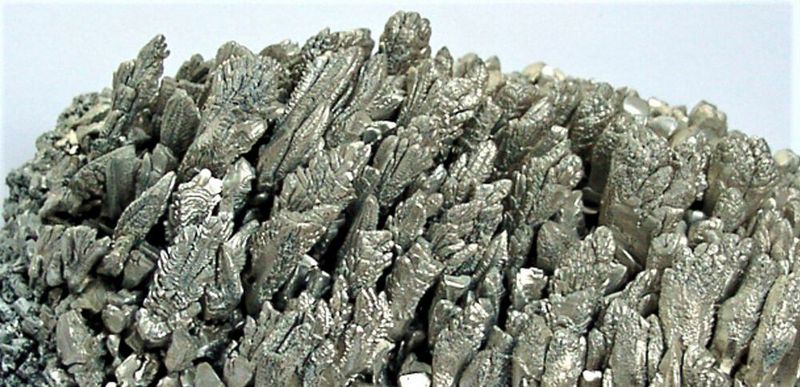 Nächste Krise gefällig? Leider ja! Denn die dpa berichtet jetzt von Industriezweigen, die am Chipmangel leiden und jetzt auch einen Engpass in Sachen Magnesium befürchten – ein wichtiges Legierungselement für die Aluminiumindustrie.