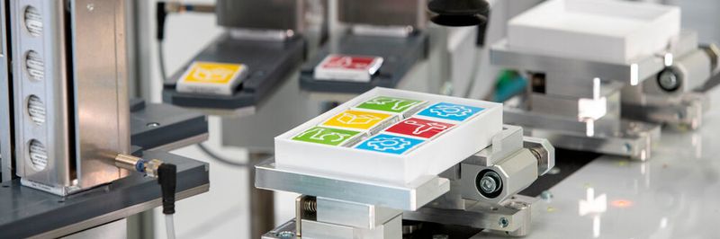 Mit dem neuen Multi Carrier sollen zeit- und kostenaufwendige Umrüstprozesse entfallen, die bei etablierten Systemen anfallen. So können auch kleinste Losgrößen wirtschaftlich verpackt werden.