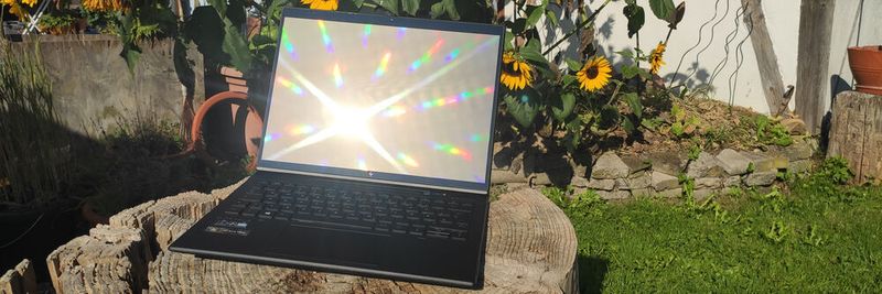 Innovatives Premium-Convertible mit 13,5-Zoll-Display im 3:2-Formfaktor und eine Hülle aus veganem Leder: das HP Elite Folio im Hands-on-Test.
